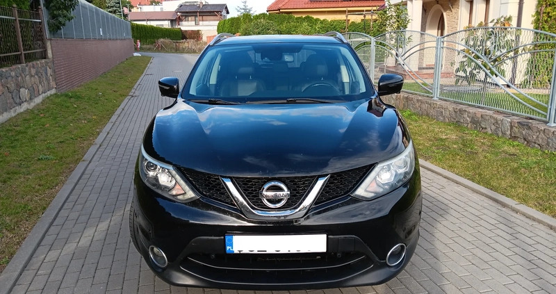 Nissan Qashqai cena 47900 przebieg: 207000, rok produkcji 2014 z Człuchów małe 191